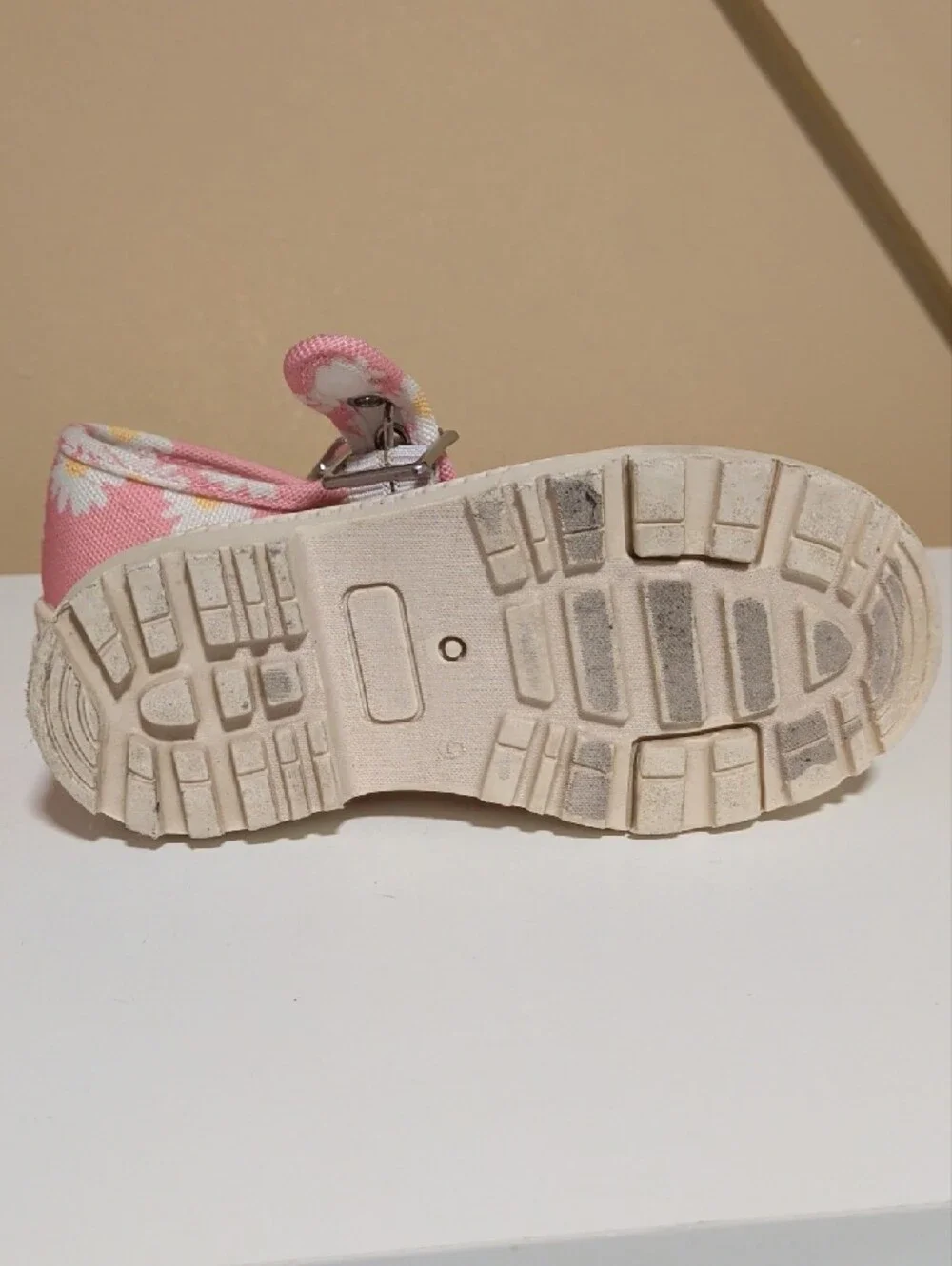 Cynthia Rowley Pink Daisy Mary Jane Sandals